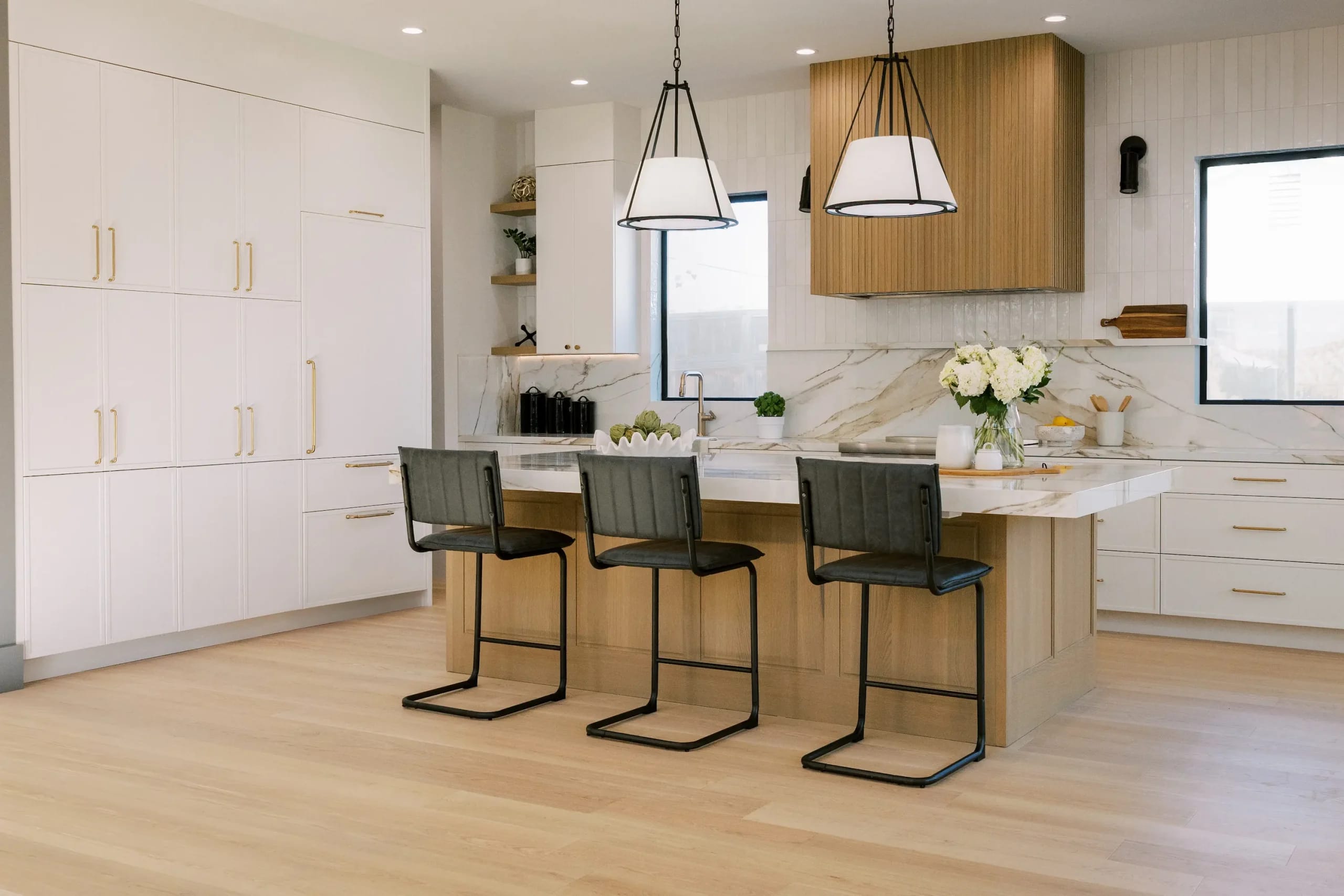 Crisp Warm Bold, interior detail