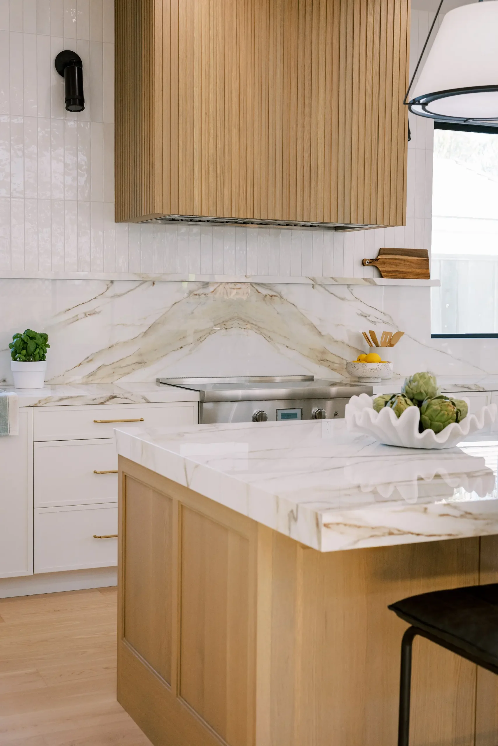 Crisp Warm Bold, interior detail