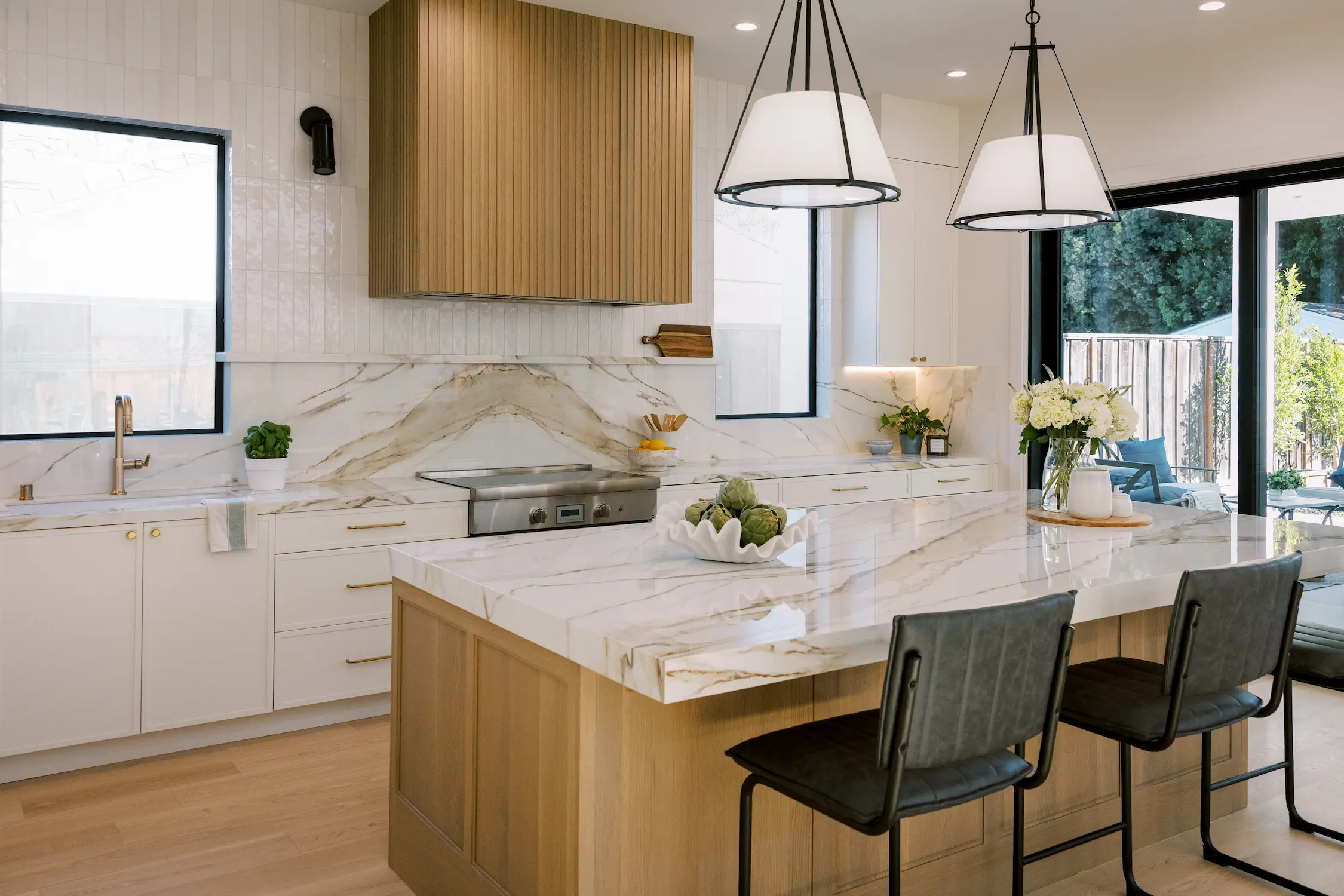 Crisp Warm Bold, interior detail