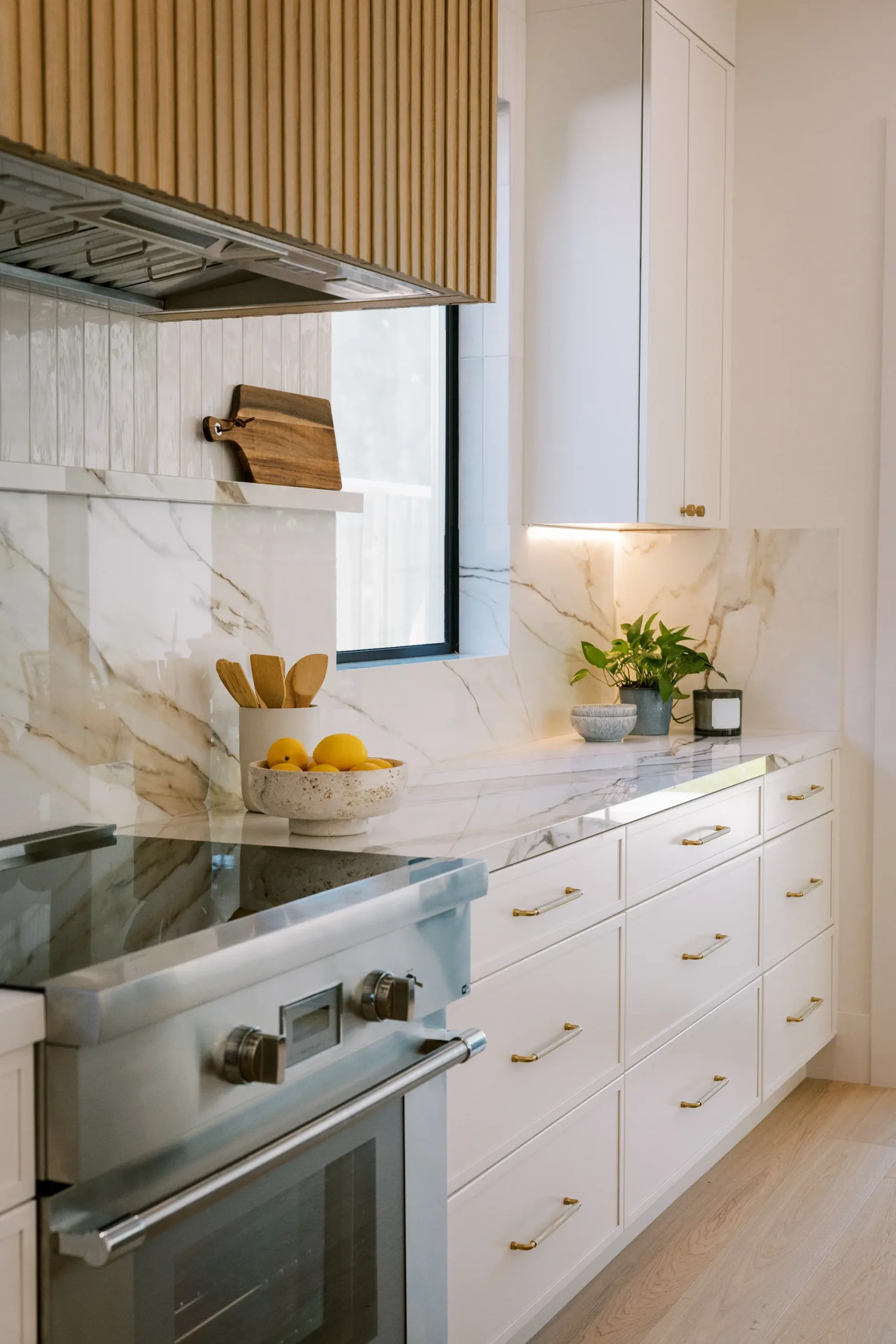 Crisp Warm Bold, interior detail