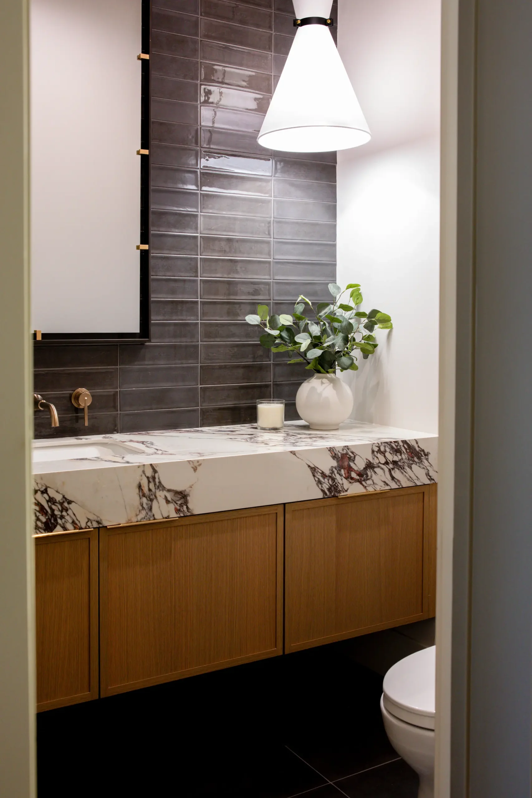 Crisp Warm Bold, interior detail
