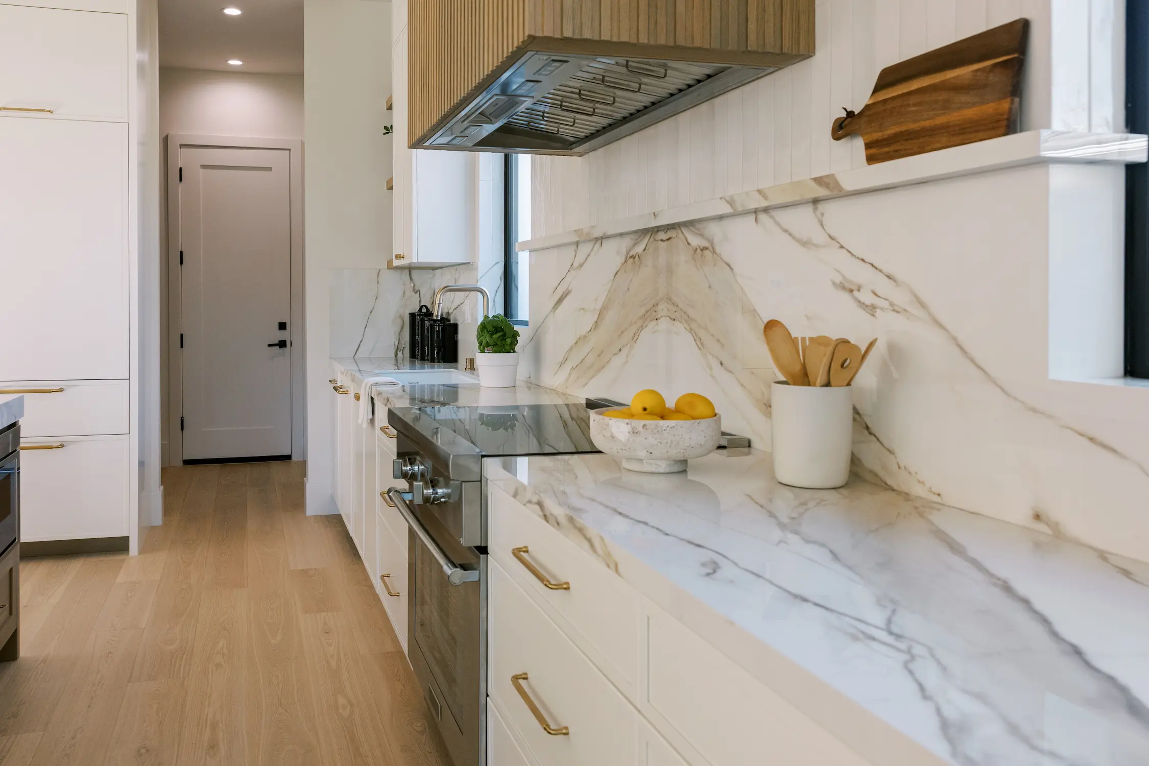 Crisp Warm Bold, interior detail