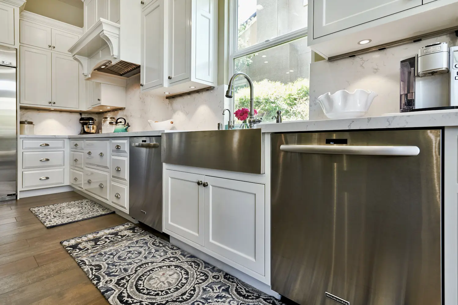 Timeless White Retreat, interior detail