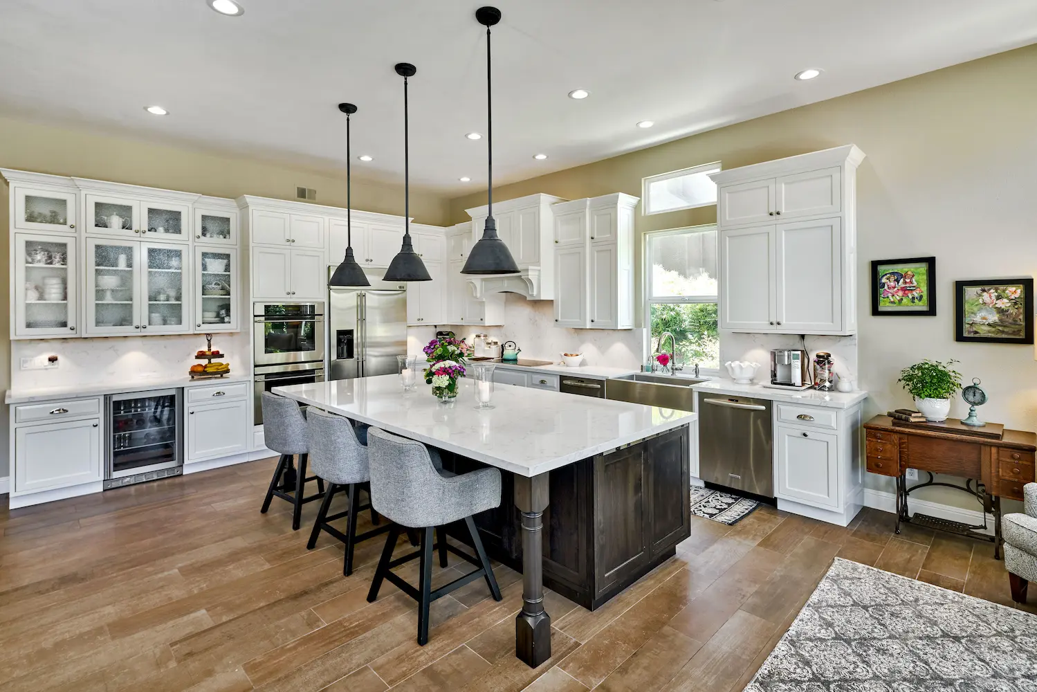 Timeless White Retreat, interior detail