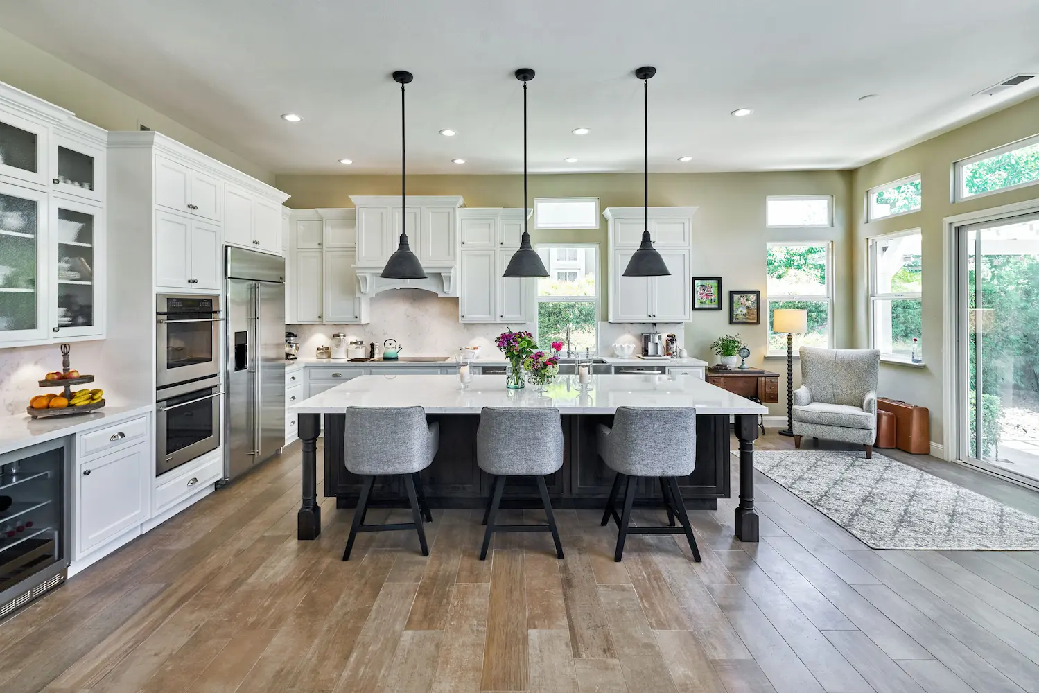 Timeless White Retreat, interior detail