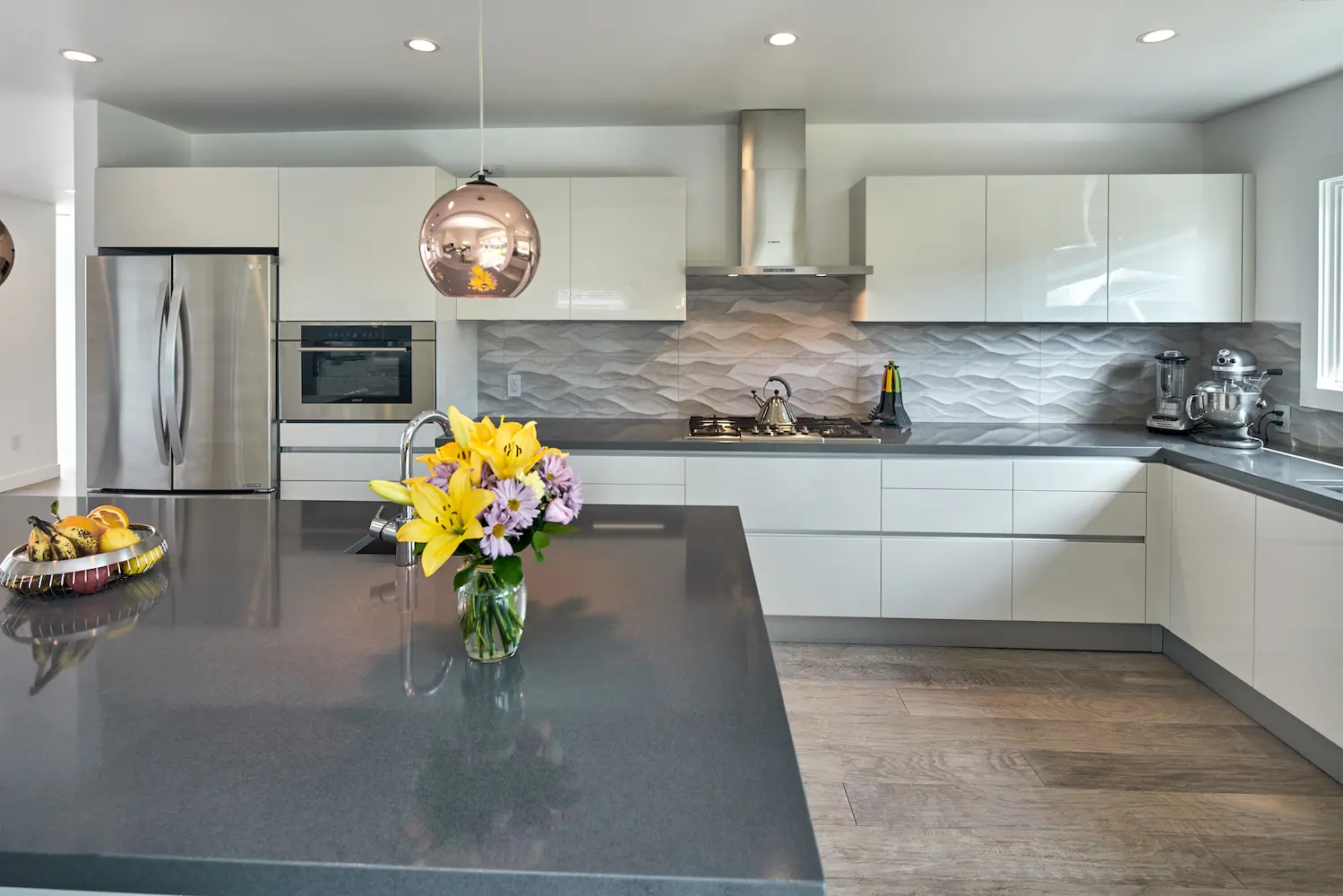 Chic Modern Gloss, interior detail