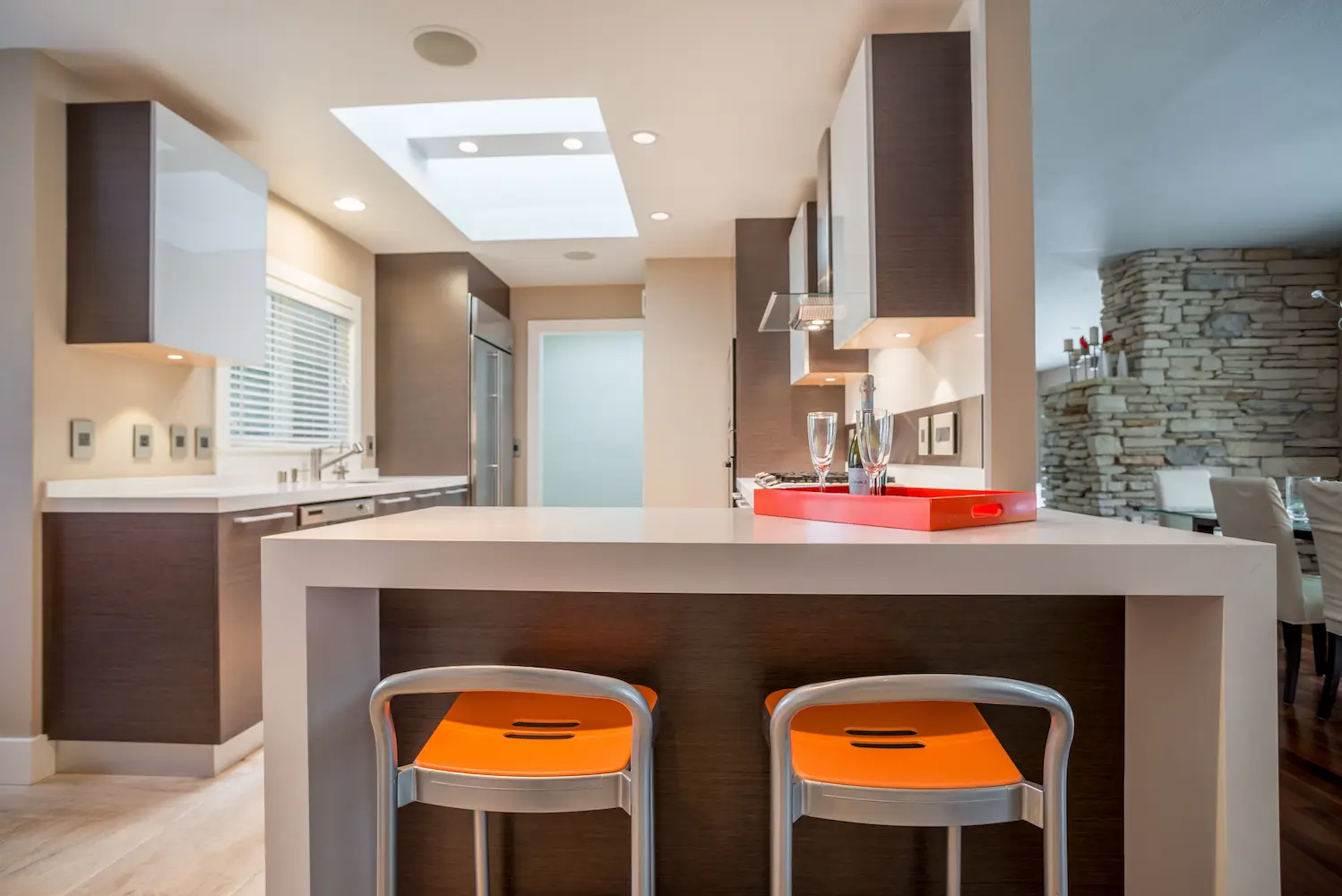 Luminous White Space, interior detail