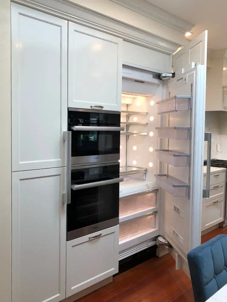 Calm Bright Comfort, interior detail