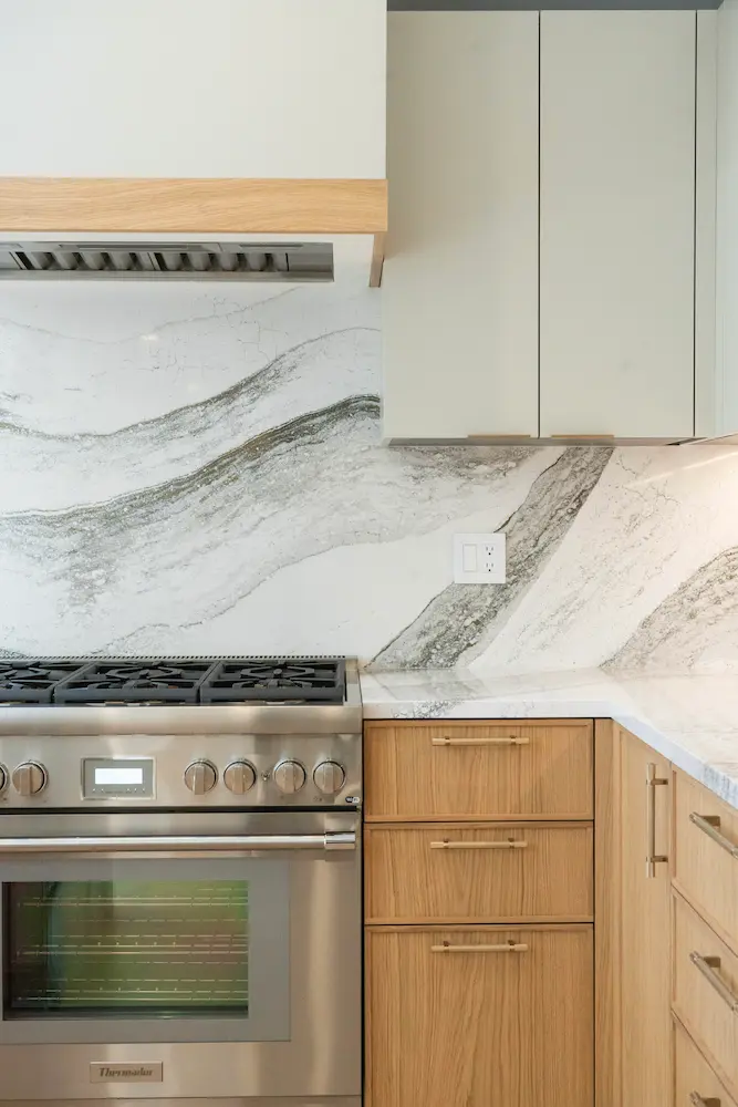 Bright Quartz Serenity, interior detail