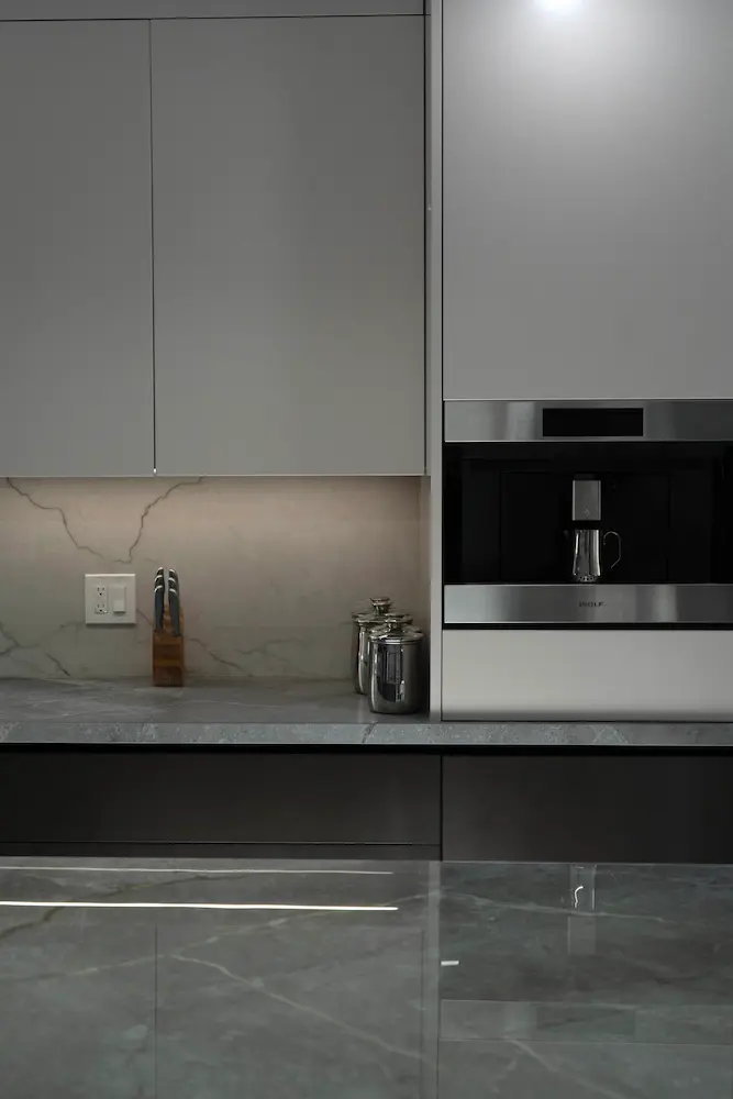 Bold Modern Simplicity, interior detail